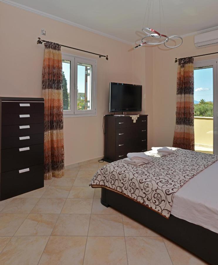 Villa Konstantinos 6 Bedrooms Aegina Экстерьер фото